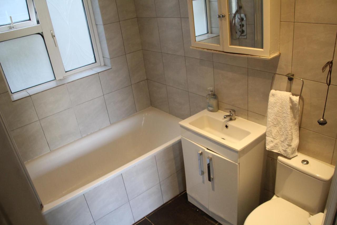 Beautiful Double Bedroom Edgware Kültér fotó